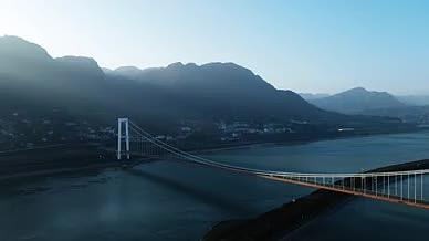 大气湖北宜昌西陵长江大桥风景航拍视频视频的预览图